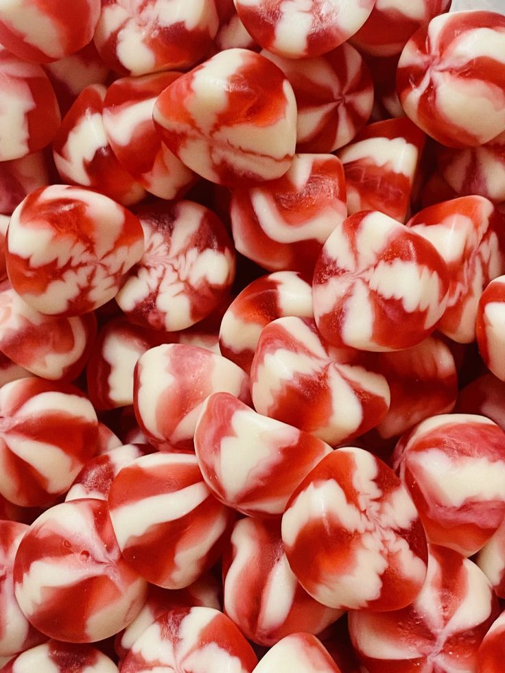 BISOUS TWIST FRAISE 100GRS