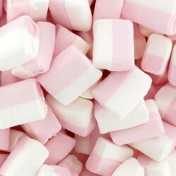 Cubes de marshmallow bicolore rose et blanc (parfum vanille).